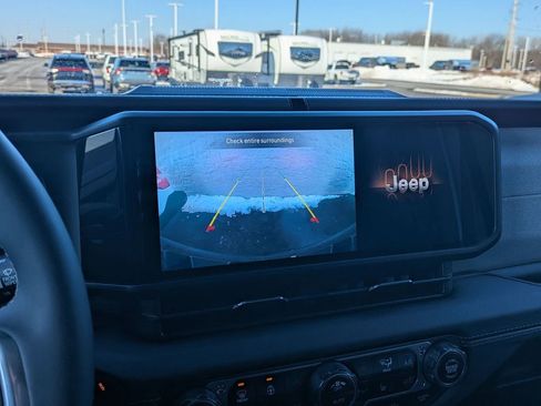 Used 2025 Jeep Wrangler Sahara 4xe w/ Safety Group image 14