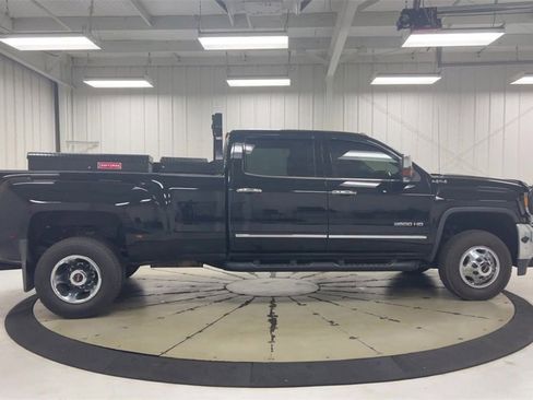 Used 2017 GMC Sierra 3500 SLT image 9
