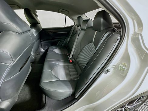Used 2022 Toyota Camry SE FWD image 25