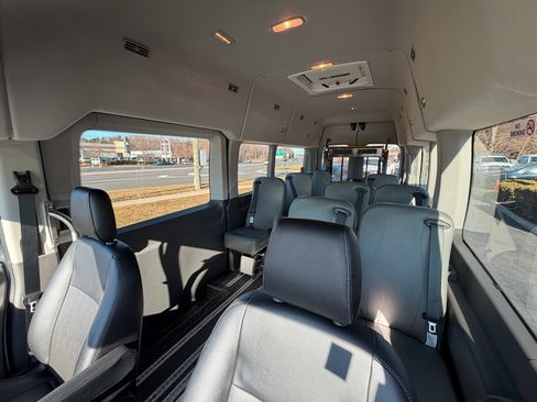 Used 2020 Ford Transit 350 XL image 19