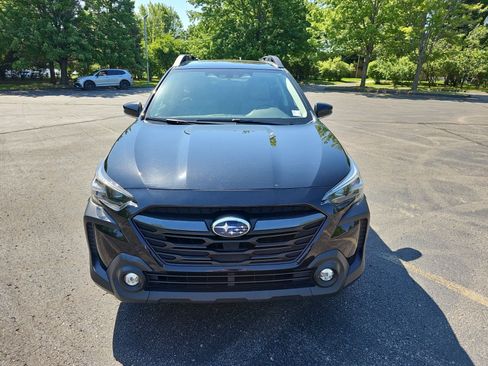 Used 2023 Subaru Outback Premium AWD/4WD image 9