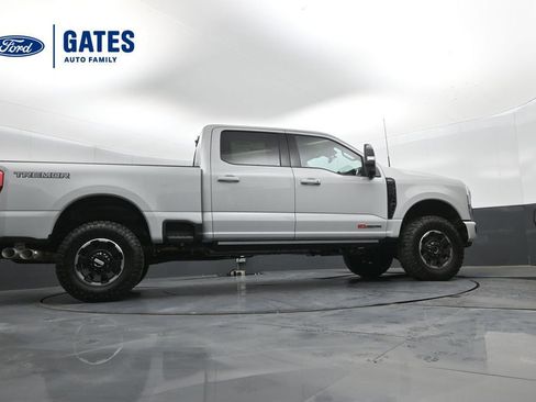 Used 2026 Ford F250 Lariat w/ Tremor Off-Road Package AWD/4WD image 39