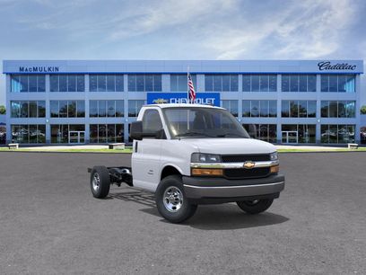 New 2025 Chevrolet Express 3500 w/ Power Convenience Package