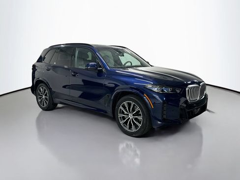 Used 2024 BMW X5 xDrive40i w/ M Sport Package AWD/4WD image 7