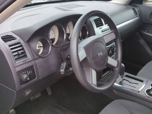 Used 2010 Dodge Charger SXT image 10