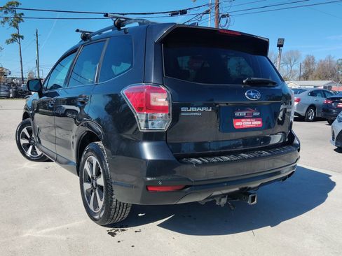 Used 2017 Subaru Forester 2.5i Limited image 3