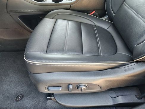 Used 2023 GMC Acadia Denali w/ Black Diamond Edition image 24