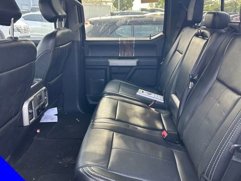 Used 2019 Ford F150 Lariat w/ Equipment Group 502A Luxury AWD/4WD image 6