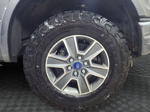 Used 2016 Ford F150 XLT w/ Equipment Group 302A Luxury image 14