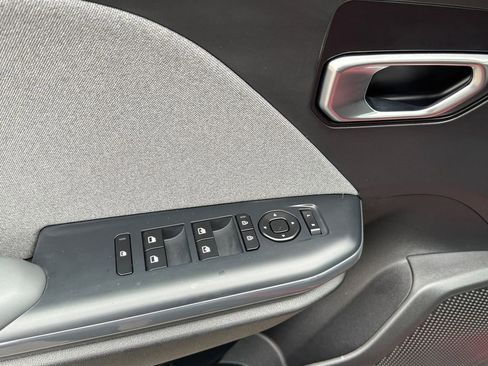 Certified 2025 Kia K4 EX image 11