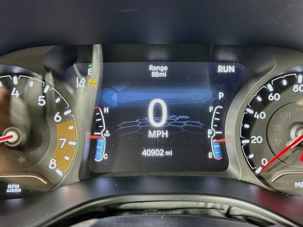 Used 2024 Jeep Compass Latitude AWD/4WD image 24