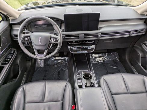 Certified 2025 Lincoln Corsair AWD w/ Equipment Group 101A image 28