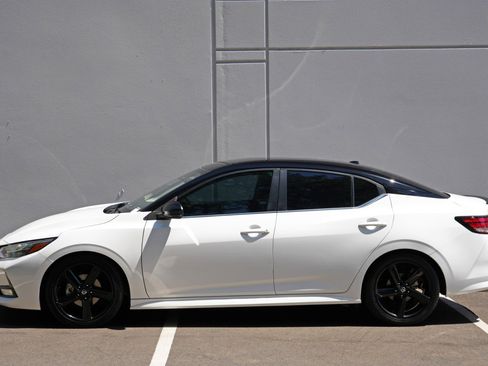 Used 2023 Nissan Sentra SR w/ Midnight Edition Package FWD image 40
