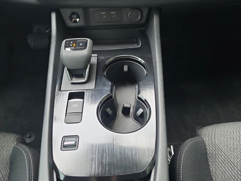 Certified 2026 Nissan Rogue SV FWD image 17