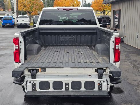 Used 2023 Chevrolet Silverado 3500 High Country AWD/4WD image 18