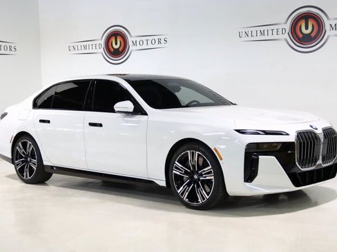 Used 2023 BMW 760i xDrive AWD/4WD image 1
