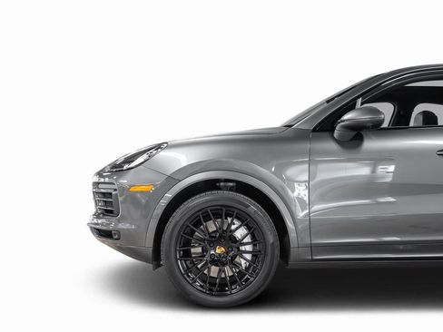 Used 2021 Porsche Cayenne Coupe image 11