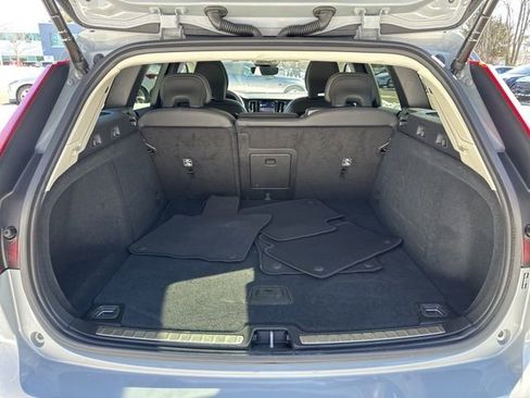 Certified 2025 Volvo V60 B5 Cross Country Plus image 35