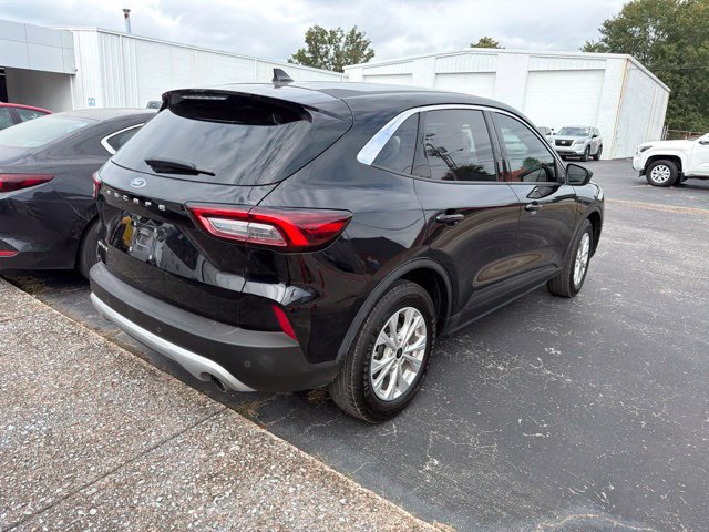 Used 2024 Ford Escape Active w/ Cold Weather Package FWD image 3