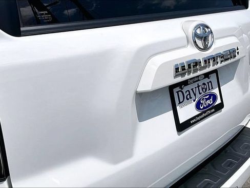 Used 2023 Toyota 4Runner SR5 Premium w/ Moonroof Package AWD/4WD image 32