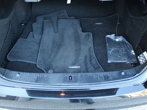 Used 2013 Mercedes-Benz E 350 4MATIC Sedan image 18