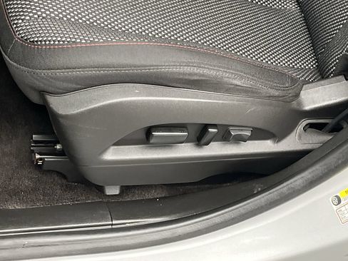 Used 2016 Chevrolet Equinox LT w/ Convenience Package FWD image 9