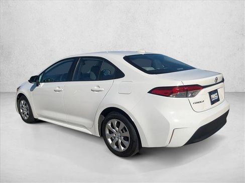 Used 2024 Toyota Corolla LE image 7