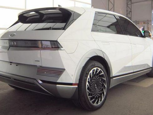 Used 2023 Hyundai Ioniq 5 Limited image 2