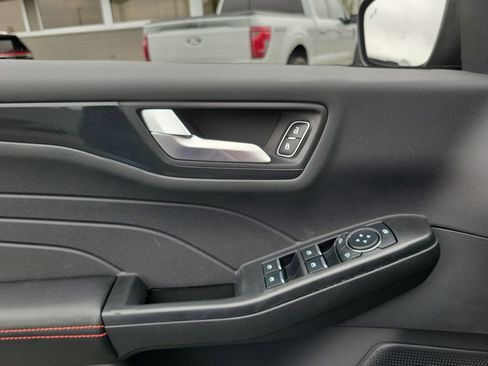 New 2026 Ford Escape ST-Line w/ Tech Pack #1 image 18