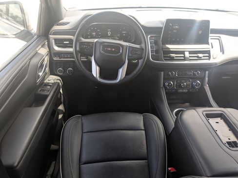 Used 2024 GMC Yukon SLT AWD/4WD image 21