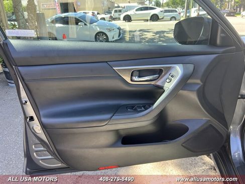 Used 2015 Nissan Altima 2.5 SL w/ Technology Package FWD image 14