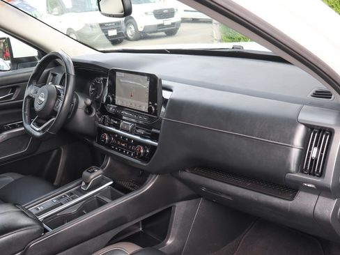 Used 2022 Nissan Pathfinder SL w/ SL Premium Package FWD image 43