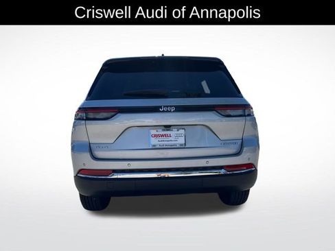 Used 2025 Jeep Grand Cherokee Limited image 5