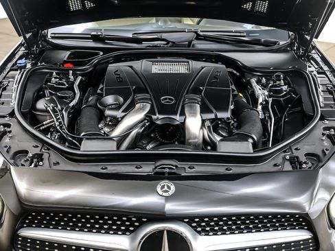 Used 2020 Mercedes-Benz SL 550 image 11