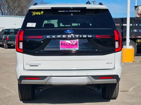New 2025 Ford Expedition Max Platinum w/ Driver's Package image 4