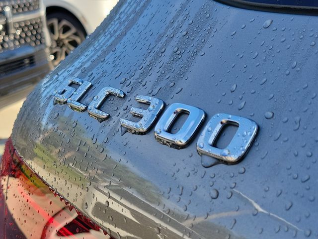 Used 2021 Mercedes-Benz GLC 300 image 8