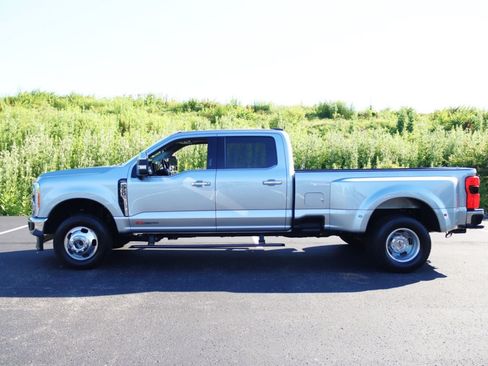 Used 2023 Ford F350 Lariat w/ Lariat Ultimate Package AWD/4WD image 7