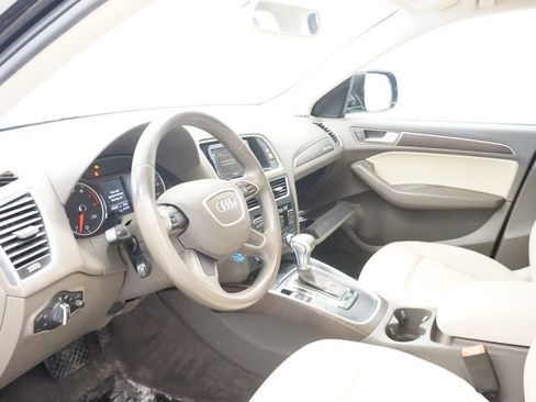 Used 2017 Audi Q5 2.0T Premium image 25