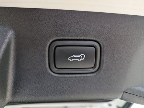 Used 2022 Hyundai Tucson Limited w/ Cargo Package FWD image 12