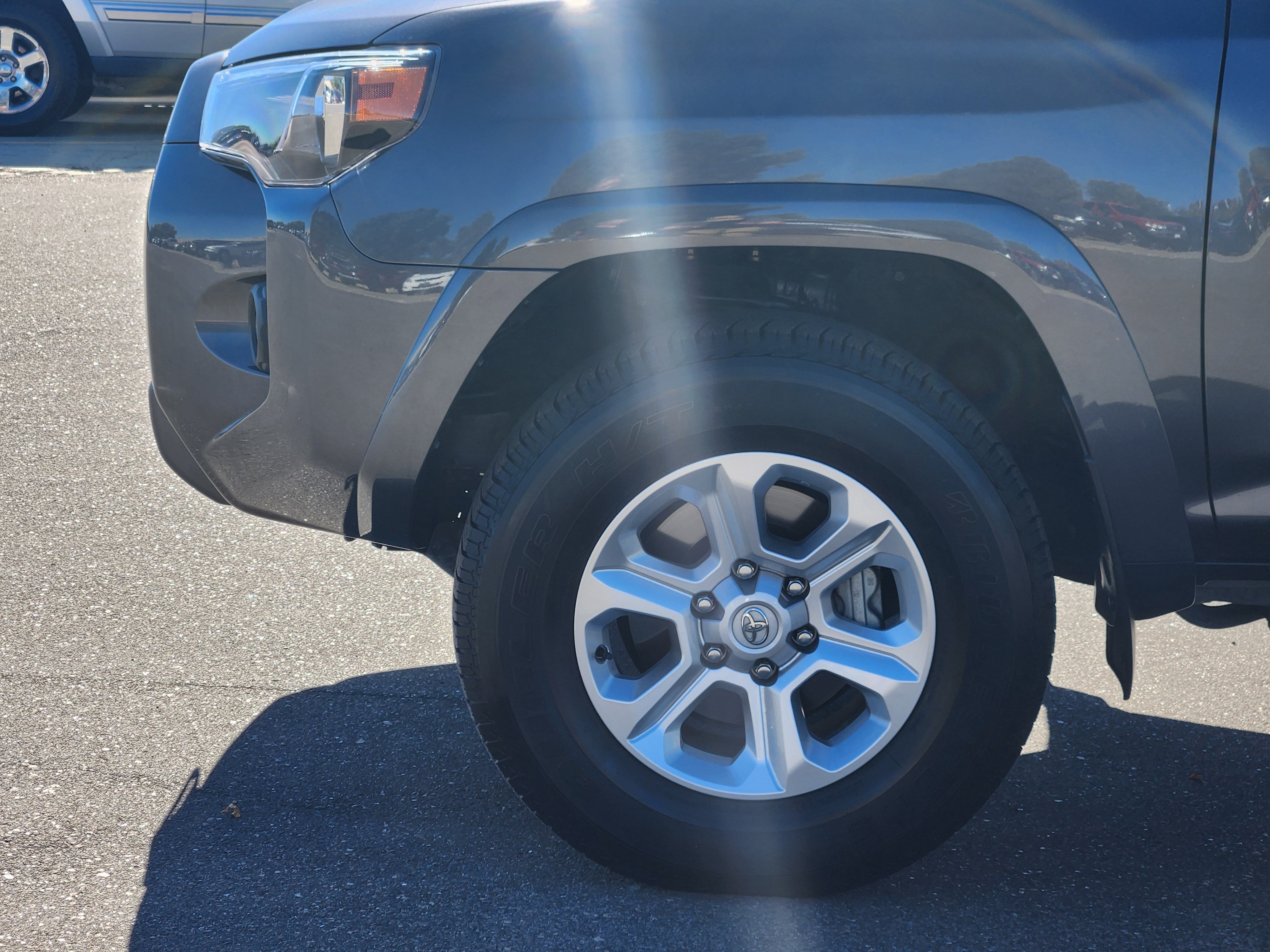 Certified 2023 Toyota 4Runner SR5 AWD/4WD image 7