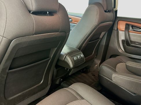 Used 2017 Chevrolet Traverse LT w/ Style and Technology Package AWD/4WD image 27
