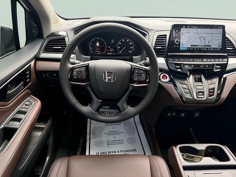 New 2026 Honda Odyssey Touring image 17