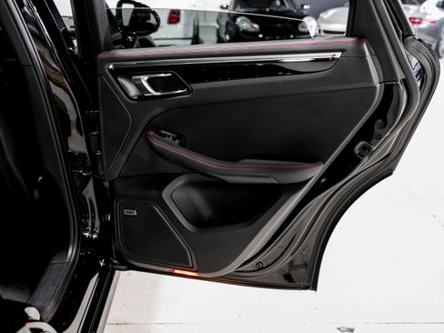 Used 2021 Porsche Macan GTS image 28