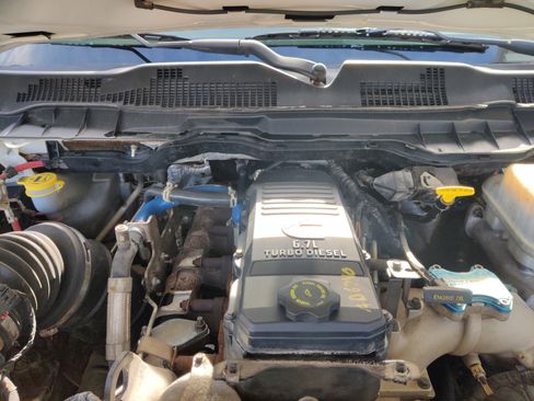 Used 2011 RAM 5500 4x4 Crew Cab image 26