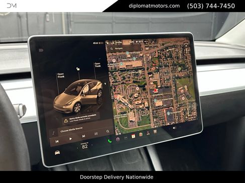 Used 2022 Tesla Model Y Long Range image 21