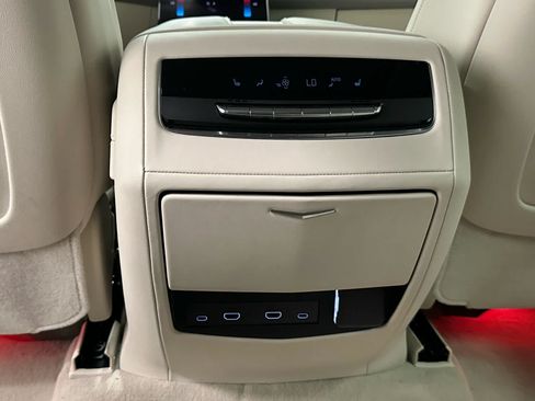 Used 2026 Cadillac Escalade Platinum Sport w/ LPO, ONYX Package AWD/4WD image 42