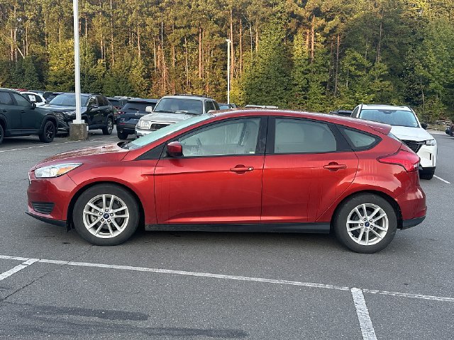 Used 2018 Ford Focus SE FWD image 4