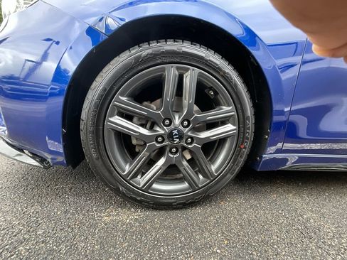Used 2020 Kia Forte GT-Line w/ GT-Line Premium Package FWD image 11