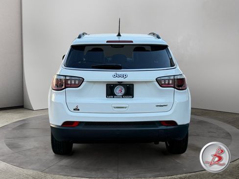 Used 2018 Jeep Compass Latitude w/ Popular Equipment Group FWD image 6