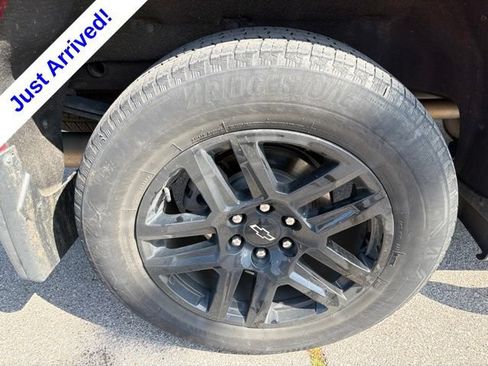 Used 2022 Chevrolet Silverado 1500 RST w/ LPO, Blackout Package AWD/4WD image 13